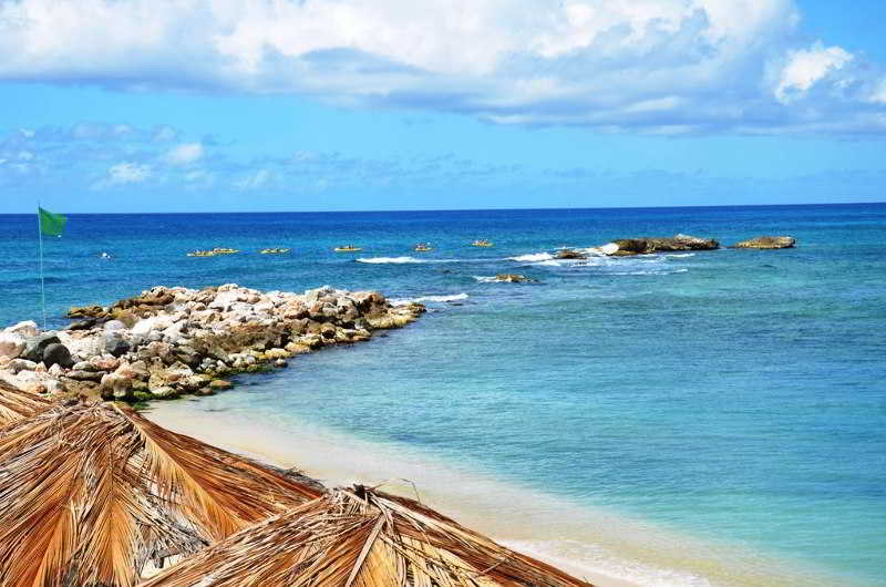 Simpson Bay Resort Marina & Spa Exterior photo